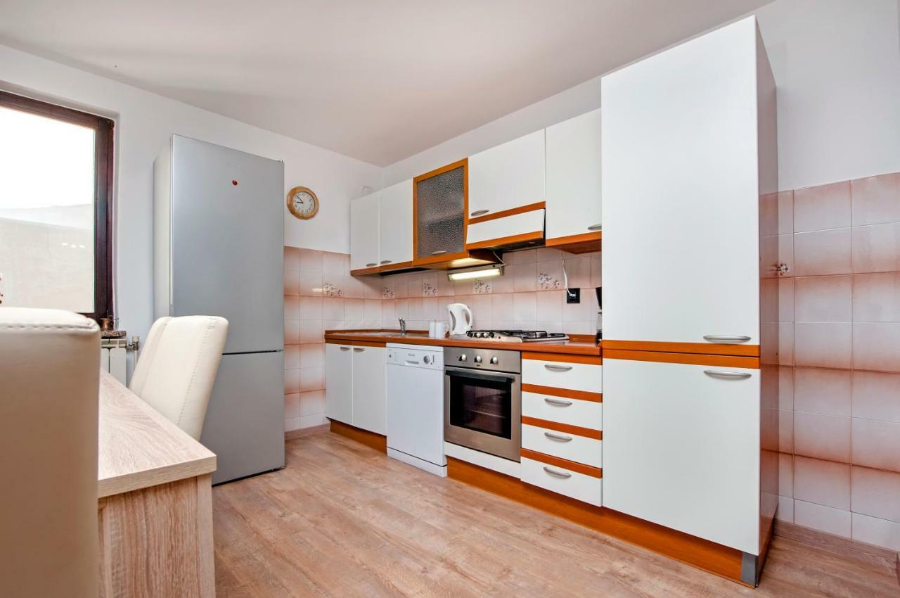 Apartment Nika 로비니 외부 사진