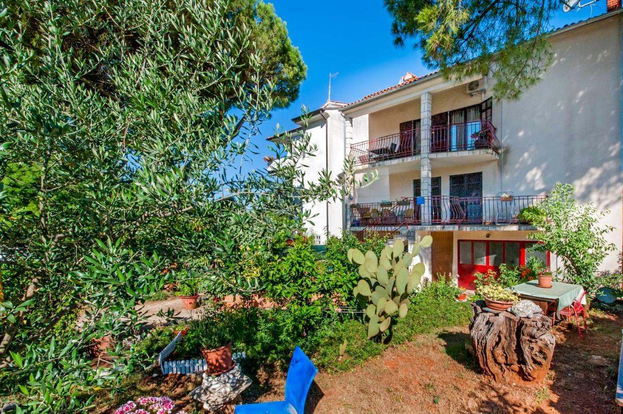 Apartment Nika 로비니 외부 사진