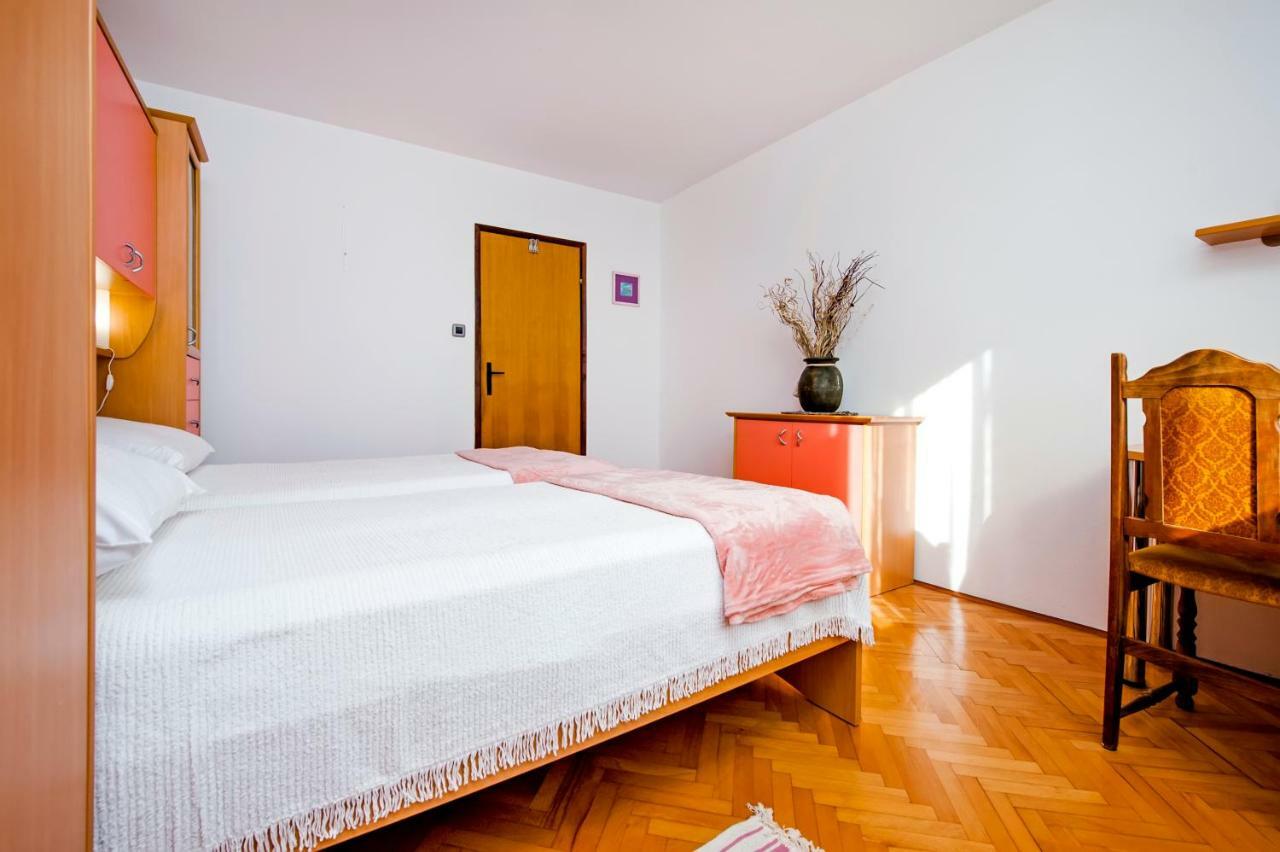 Apartment Nika 로비니 외부 사진